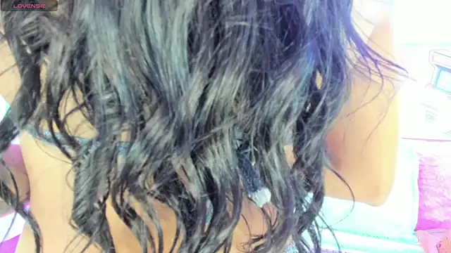 Snapshot of Amber_villalobos_ chatting on 04/08/26, 10:43 Amber villalobos online show from 04/08/26, 10:43