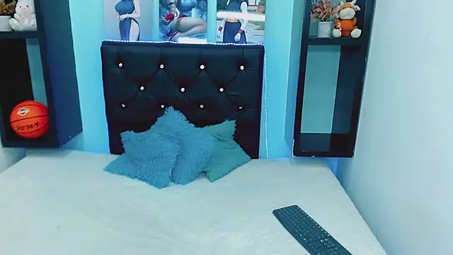 antonela xxx online show from 10/25/25, 07:08