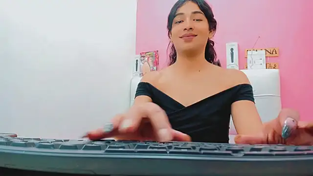 Snapshot of antonela_xxx chatting on 06/24/26, 09:03 antonela xxx online show from 06/24/26, 09:03