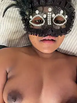 Bella Luna18 online show from 12/01/25, 05:51