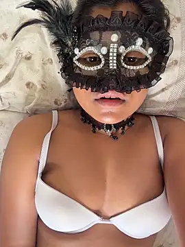 Bella Luna18 online show from 02/09/26, 09:08