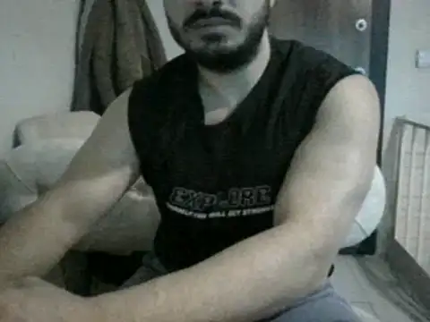 Snapshot of DateMike94 chatting on 01/11/25, 09:15 DateMike94 online show from 01/11/25, 09:15