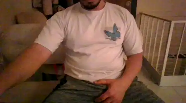 Snapshot of DateMike94 chatting on 03/07/25, 10:32 DateMike94 online show from 03/07/25, 10:32