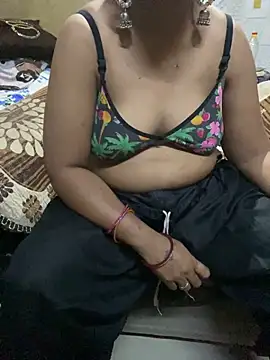 Snapshot of Tameesh_sexy_mistress chatting on 06/27/26, 12:10 Tameesh sexy mistress online show from 06/27/26, 12:10