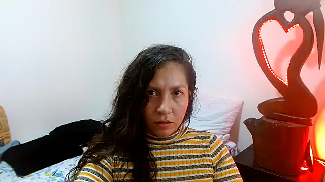 Snapshot of naihroby chatting on 12/10/24, 05:28 naihroby online show from 12/10/24, 05:28