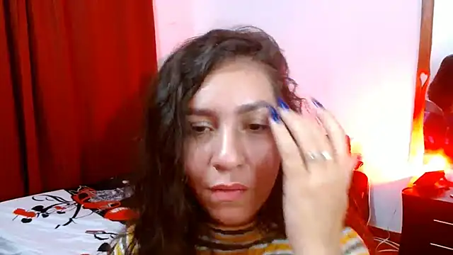 Snapshot of naihroby chatting on 01/19/25, 05:48 naihroby online show from 01/19/25, 05:48