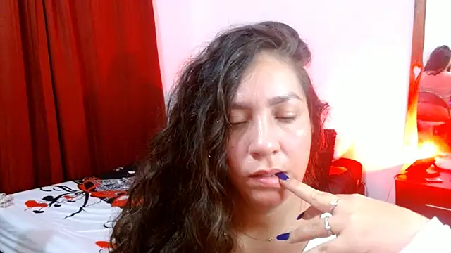 Snapshot of naihroby chatting on 01/26/25, 06:28 naihroby online show from 01/26/25, 06:28