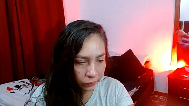 Snapshot of naihroby chatting on 01/28/25, 04:29 naihroby online show from 01/28/25, 04:29