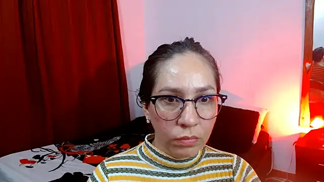 Snapshot of naihroby chatting on 02/18/25, 03:21 naihroby online show from 02/18/25, 03:21