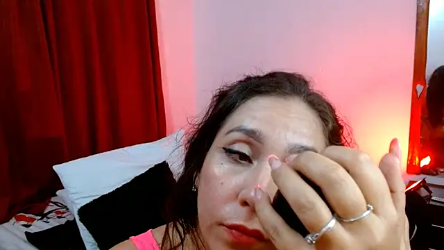 Snapshot of naihroby chatting on 02/21/25, 06:51 naihroby online show from 02/21/25, 06:51