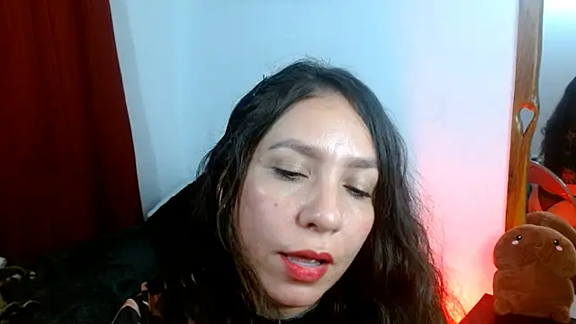 Snapshot of naihroby chatting on 02/25/25, 07:52 naihroby online show from 02/25/25, 07:52