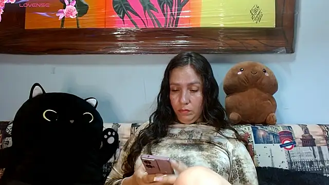 Snapshot of naihroby chatting on 09/13/25, 07:46 naihroby online show from 09/13/25, 07:46