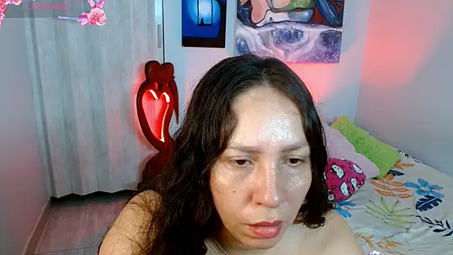 Snapshot of naihroby chatting on 10/07/25, 03:58 naihroby online show from 10/07/25, 03:58