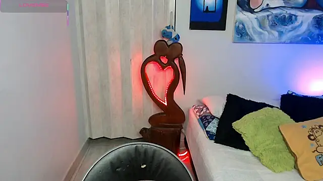 Snapshot of naihroby chatting on 03/22/26, 03:10 naihroby online show from 03/22/26, 03:10