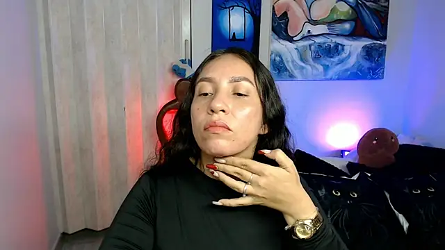 Snapshot of naihroby chatting on 04/10/26, 03:56 naihroby online show from 04/10/26, 03:56