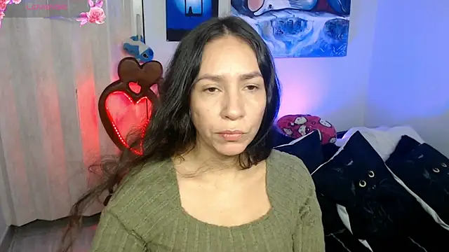 Snapshot of naihroby chatting on 04/16/26, 05:52 naihroby online show from 04/16/26, 05:52