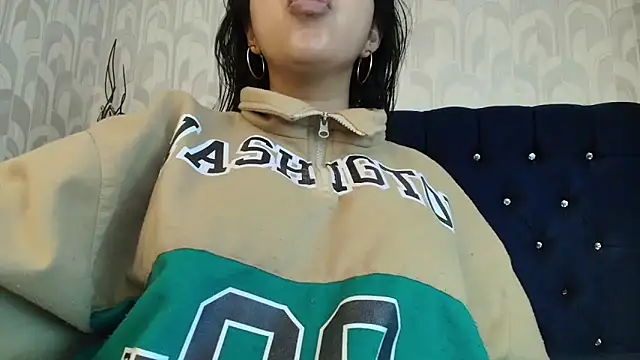 CarolineBrunx online show from 05/26/26, 08:38