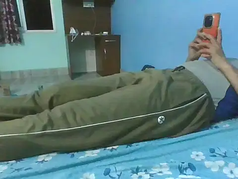 Ishan003 online show from 10/16/25, 04:19