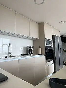 Nayrabennett online show from 03/10/25, 06:01