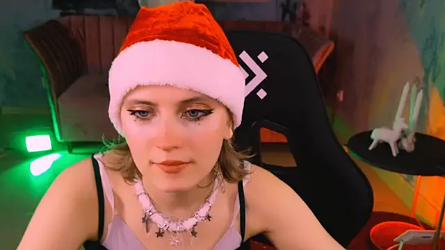 LolaAsmus online show from 12/25/24, 03:17