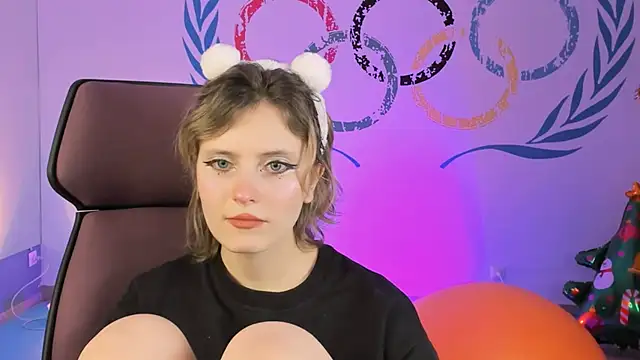 LolaAsmus online show from 12/28/24, 02:21