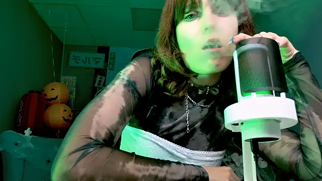 LolaAsmus online show from 10/31/25, 06:47