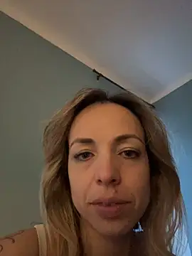 Annelibre online show from 02/01/25, 06:54