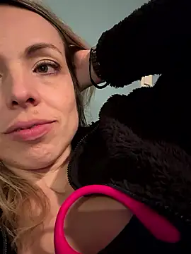 Annelibre online show from 11/30/25, 09:52