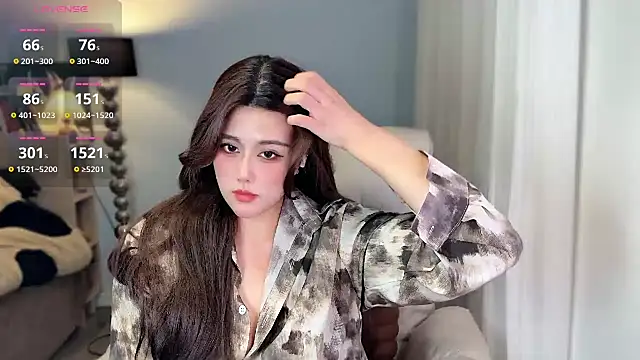 Strawberrybabyy1 online show from 12/01/24, 04:29