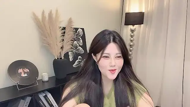 Strawberrybabyy1 online show from 03/07/25, 04:44