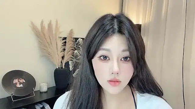 Strawberrybabyy1 online show from 03/12/25, 12:47