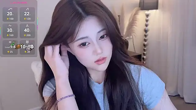 Strawberrybabyy1 online show from 09/18/25, 02:30