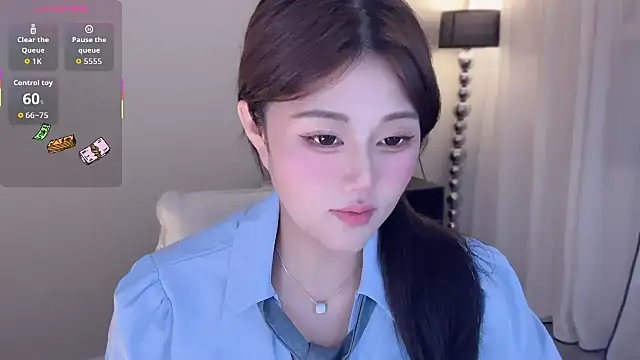 Strawberrybabyy1 online show from 09/30/25, 03:50