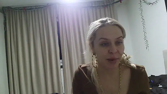 Snapshot of Naty_vip chatting on 12/16/24, 08:05 Naty vip online show from 12/16/24, 08:05