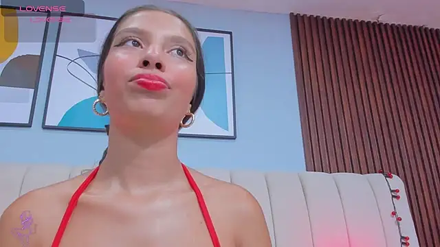 Snapshot of Meli_castillo chatting on 02/25/25, 04:53 Meli castillo online show from 02/25/25, 04:53