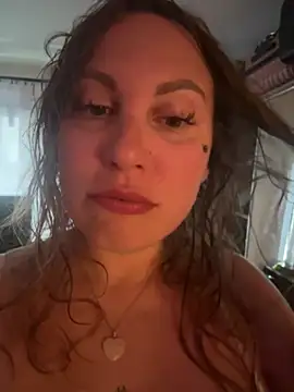 Snapshot of Yanacool007 chatting on 01/16/25, 10:42 Yanacool007 online show from 01/16/25, 10:42