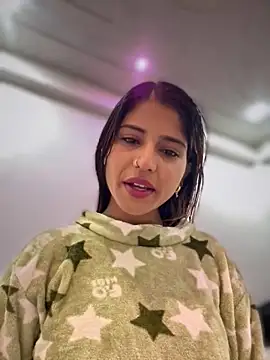 Snapshot of DiyAsingHh chatting on 11/15/25, 11:54 DiyAsingHh online show from 11/15/25, 11:54