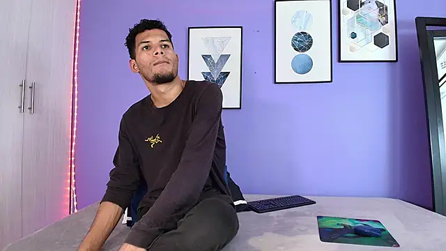 miaa lux online show from 02/14/25, 07:02