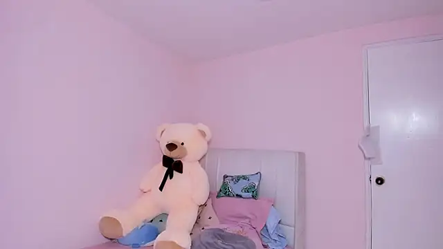 Snapshot of playsecrets chatting on 03/17/25, 06:53 playsecrets online show from 03/17/25, 06:53