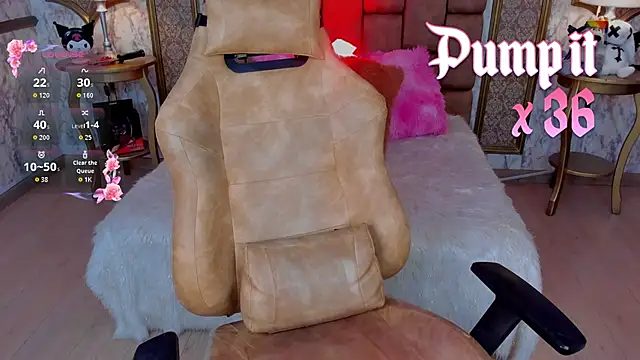 SoffiQueen online show from 10/21/25, 08:20