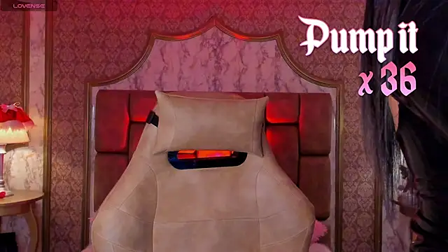 SoffiQueen online show from 11/07/25, 06:19