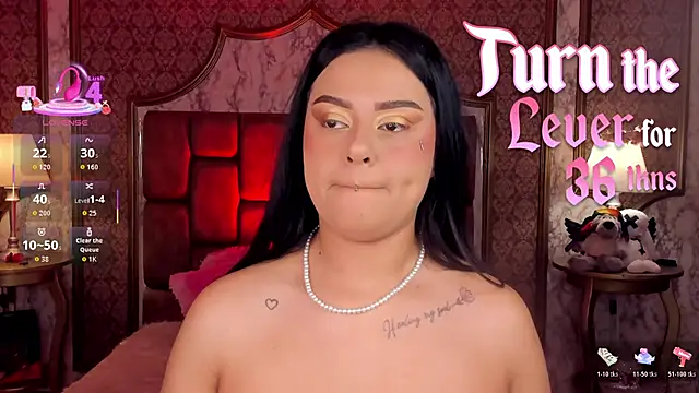 Snapshot of SoffiQueen chatting on 01/08/26, 01:46 SoffiQueen online show from 01/08/26, 01:46