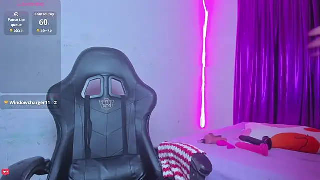 Snapshot of jonson- chatting on 11/07/25, 10:10 jonson- online show from 11/07/25, 10:10