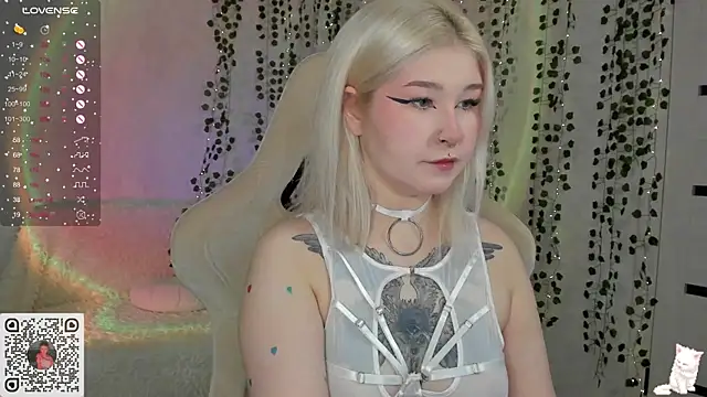 chillycharm online show from 02/07/25, 03:01