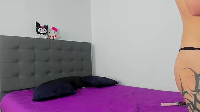 Snapshot of petty_effy chatting on 01/15/25, 05:58 petty effy online show from 01/15/25, 05:58