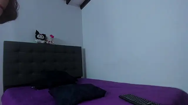 Snapshot of petty_effy chatting on 01/18/25, 12:24 petty effy online show from 01/18/25, 12:24