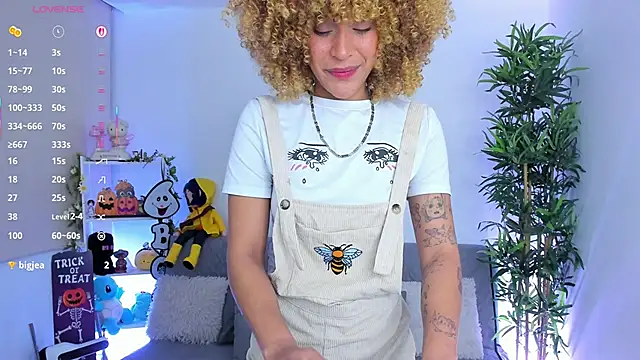 natty romanof 18 online show from 10/13/25, 10:37