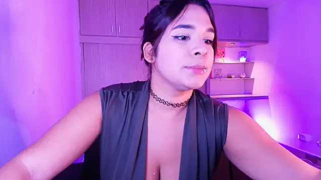 Snapshot of Shenoa1 chatting on 03/13/25, 11:16 Shenoa1 online show from 03/13/25, 11:16