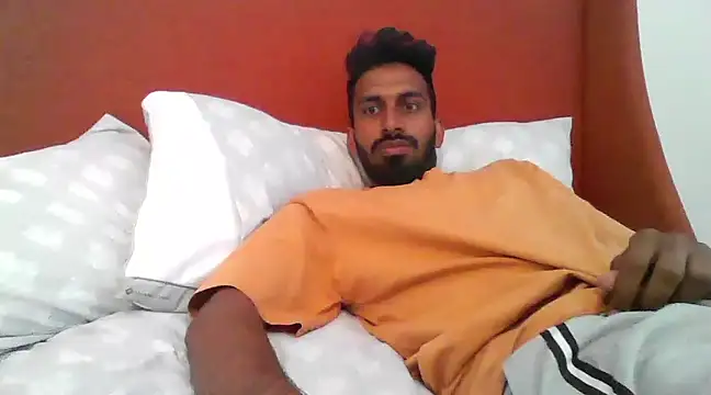 Snapshot of skinny__boy__ chatting on 02/17/25, 08:15 skinny boy online show from 02/17/25, 08:15