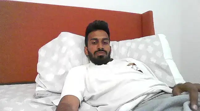 Snapshot of skinny__boy__ chatting on 02/19/25, 07:38 skinny boy online show from 02/19/25, 07:38